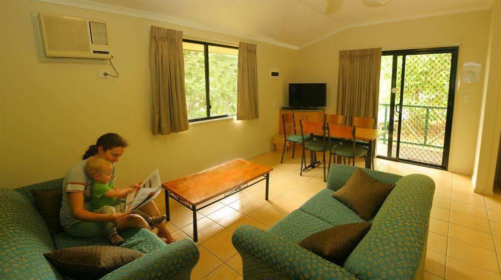 Capricorn Caves Hotel Рокхемптън Екстериор снимка